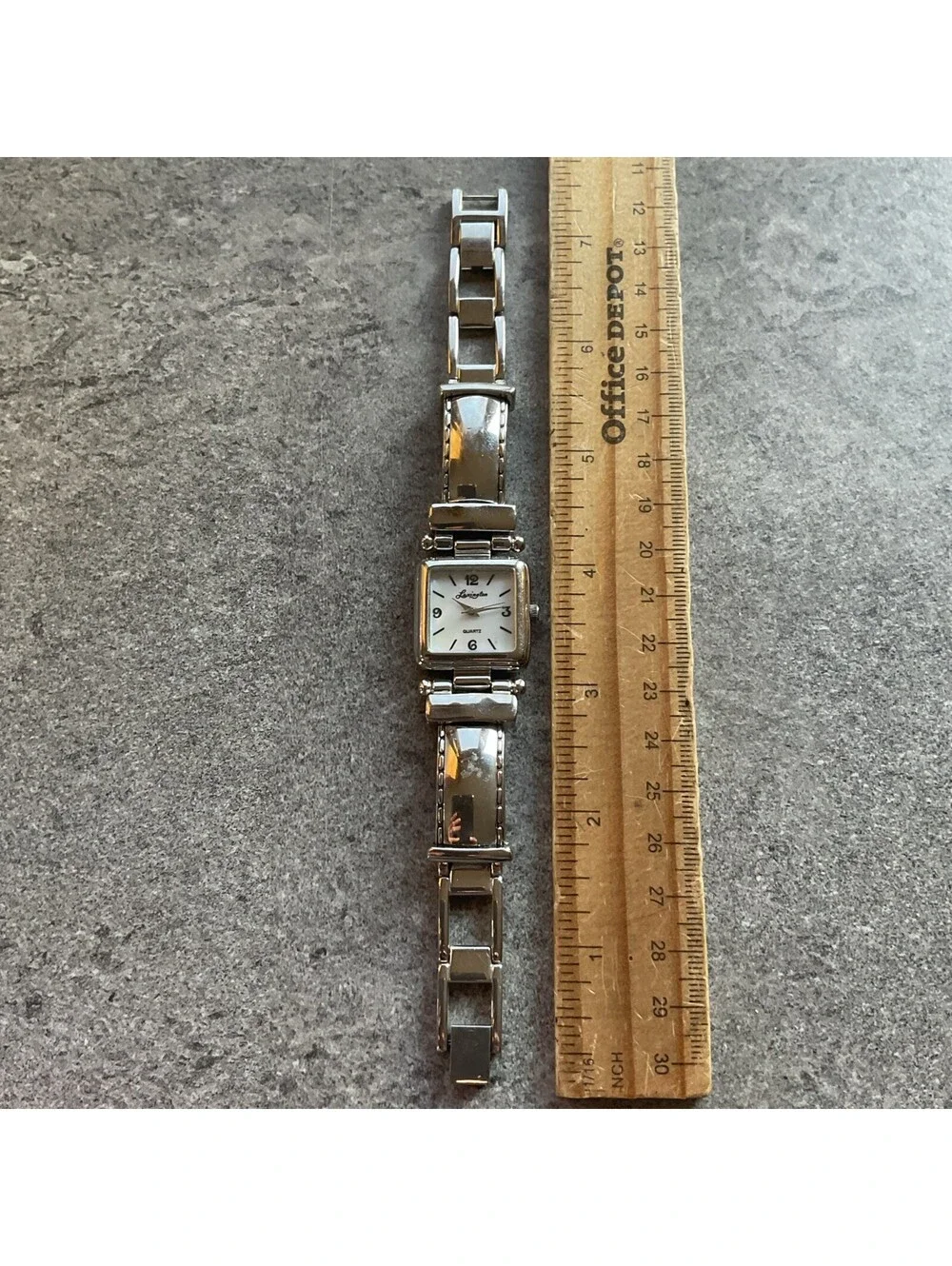 Beautiful Vintage Lexington Womens Watch 25mm Silver Tone Case/Band MOP Dial B-H